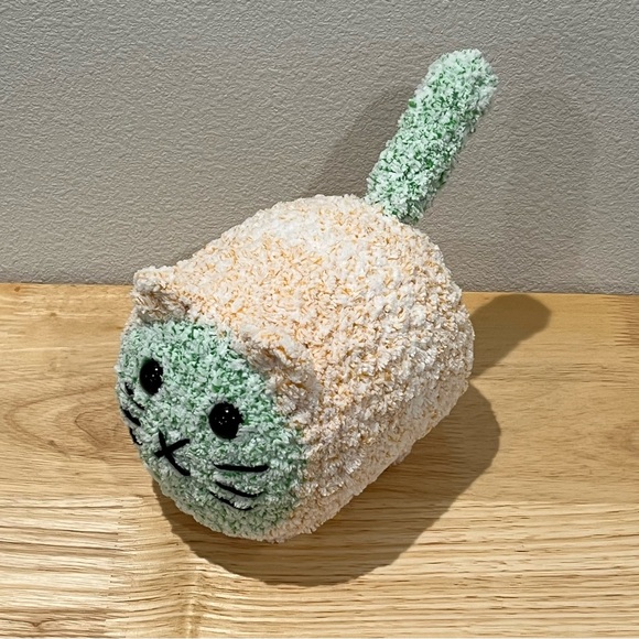 New Crochet Plushie Loaf Cat Orange & Green Two-Tone (Large) - Picture 3 of 11